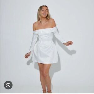 Odd Muse Elegant Off-Shoulder White Dress